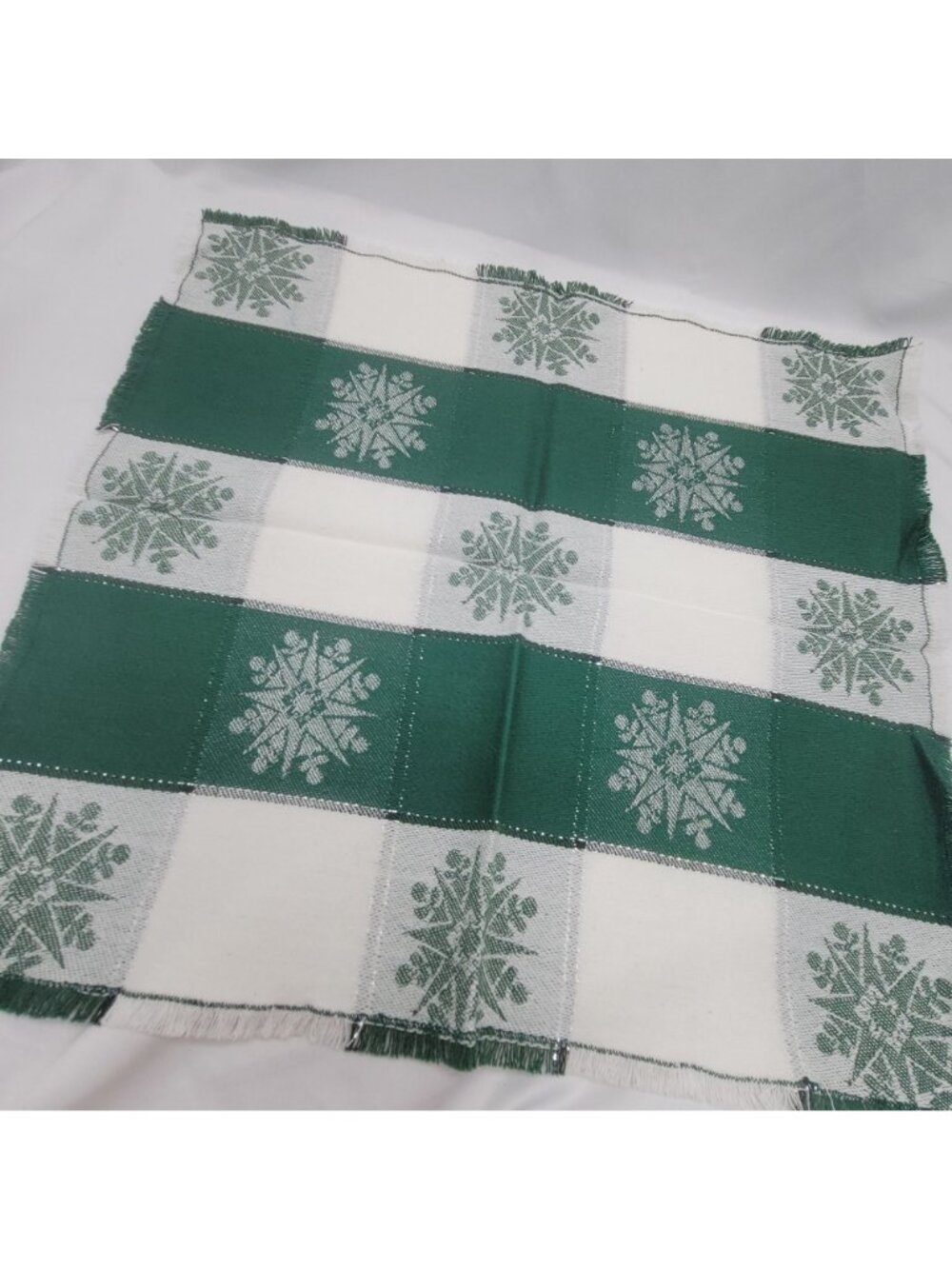 Vtg Green Checker Snowflake Cloth Napkins Set Of Six 15"x14" Woven Fabric Winter - Picture 2 of 9